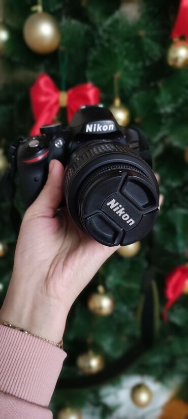 nikon fotoaparat qiymetleri: Nikon markasi az iwlenib. cantasi adapteri yuzbisi var
450 azn