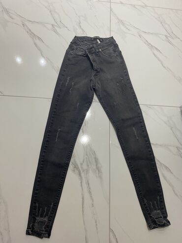 ženske kapri pantalone: Jeans, High rise, Ripped