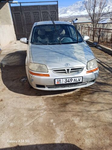 Daewoo: Daewoo Kalos: 2004 г., 1.5 л, Механика, Бензин, Седан