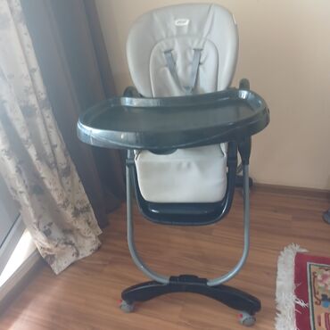детский столик с стульчиком: Стол для кормления б/у,состояние хорошее,регулируются спинка и высота