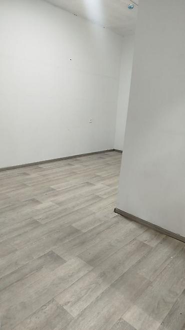 Коммерциялык кыймылсыз мүлктү сатуу: Сдаётся универсальный офис 53 кв. м в цокольном этаже ​Предлагается в — 6