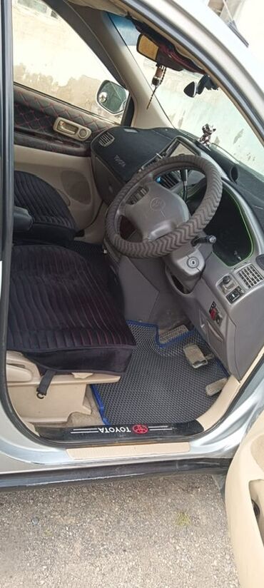 Toyota: Toyota : 2001 г., 2 л, Автомат, Минивэн — 6