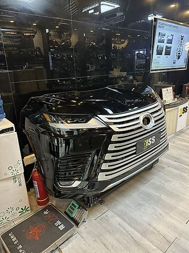 Бампер и комплектующие: Бампер Toyota, Оригинал — 29