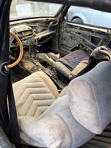 вакумный очиститель: Mercedes-Benz 190: 1989 г., Седан — 6