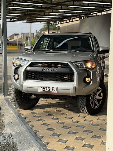 буксир машины: Toyota 4Runner: 2020 г., 4.6 л, Автомат, Бензин, Внедорожник — 1