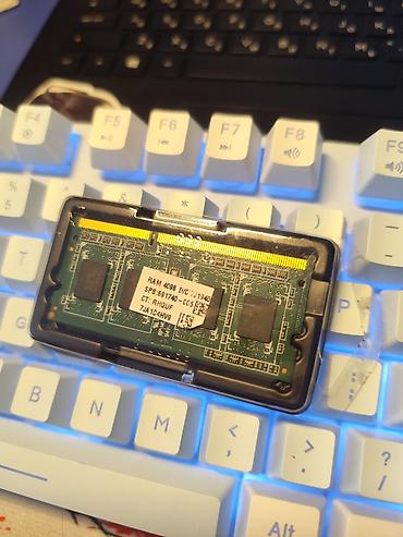 iphone 5 's: Salam ram satılır təzədir çatdırılma ödənişlidir masınla göndərəcəm — 1