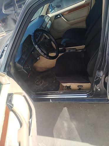 Унаа сатуу: Mercedes-Benz W124: 1993 г., 2.5 л, Кол менен иштөөчү, Дизель, Седан — 3