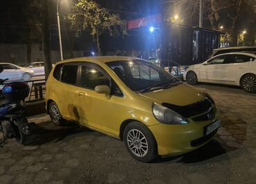 Honda: Honda Fit: 2004 г., Хэтчбэк