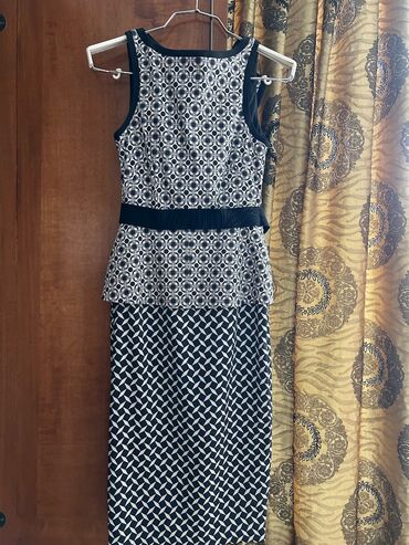 Dəstlər, kostyumlar: Gündəlik don, Midi, Karen Millen, XS (EU 34)