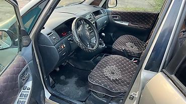 Toyota: Toyota Corolla: 2003 г., 1.6 л, Ручные, Газ, Минивэн — 8