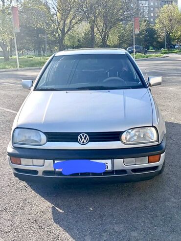 Продажа квартир: Volkswagen Golf: 1995 г., 1.6 л, Механика, Бензин
