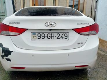 Hyundai: Hyundai Elantra: 1.8 л | 2013 г. Седан