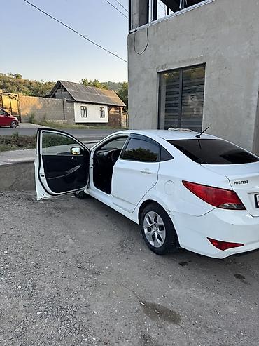 мини электро: Hyundai Solaris: 2015 г., 1.6 л, Механика, Бензин, Седан — 3