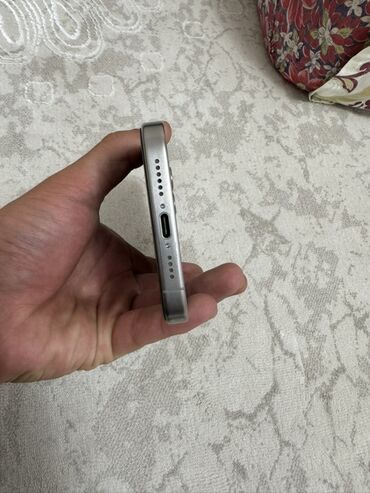 регистратор для авто: IPhone 15 Pro Max, 256 ГБ, Серебристый, Коробка, Чехол, 90 %