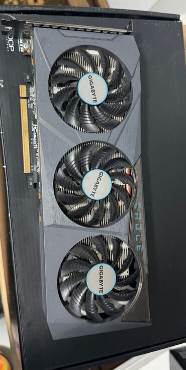 оперативная память sodimm ddr4: Видеокарта, Б/у, Gigabyte, Radeon RX, 8 ГБ, Для ПК