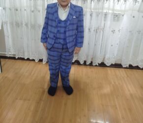 Köynəklər: Uşağ kostyumları qiyməti razılaşma ile 1defe geyilib