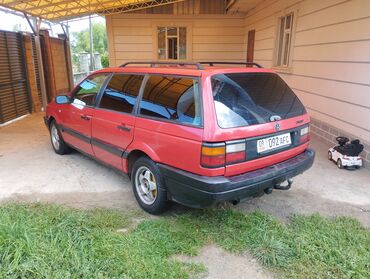 Volkswagen: Volkswagen Passat: 1989 г., 1.8 л, Механика, Бензин, Универсал