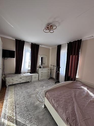 Продажа коттеджей и домов: Продаю Дом. Ж/м Учкун Дом большой просторный. Красная книга, тех — 9