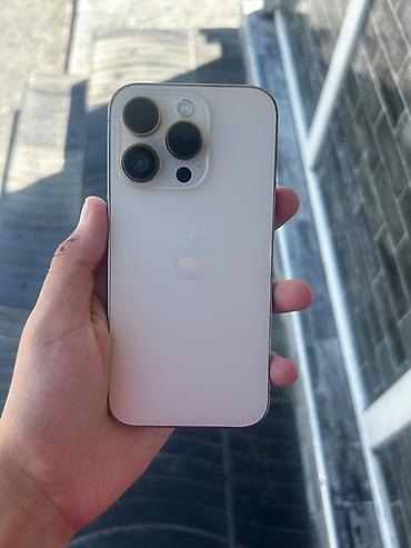 iphone adapdır: IPhone 15 Pro, 128 GB, White Titanium, Qırıq — 1