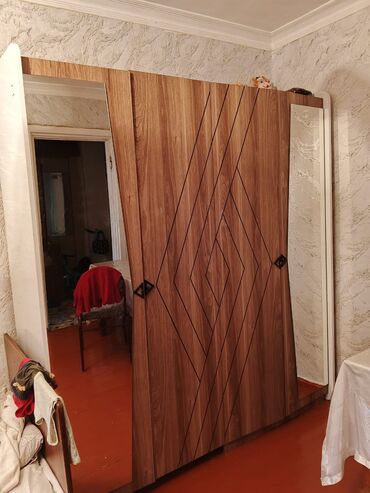 Samovarlar: İşlənmiş, 4 qapılı Düz dolab, Qarderob, paltar dolabı
