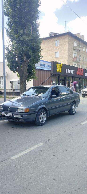 продам дом на колесах: Volkswagen Passat: 1988 г., 1.8 л, Механика, Бензин, Седан