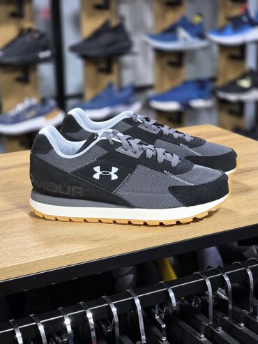 беговые красовки: Кроссовки Under Armour, ретро-стиль - Верх: сочетание прочной сетки и