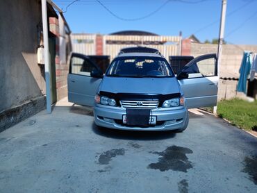 Toyota: Toyota Picnic: 1998 г., 2.2 л, Механика, Бензин, Минивэн