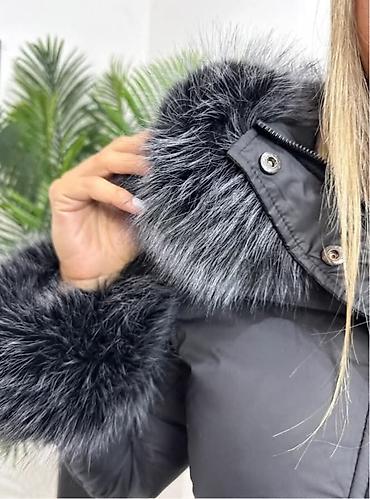 Zimske jakne: Ženska kratka štepana jakna sa kapuljačom. Ovaj model jakne ima — 8