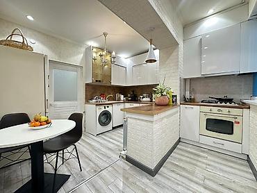 Продажа квартир: 2 комнаты, 57 м², Индивидуалка, 2 этаж, Евроремонт — 1