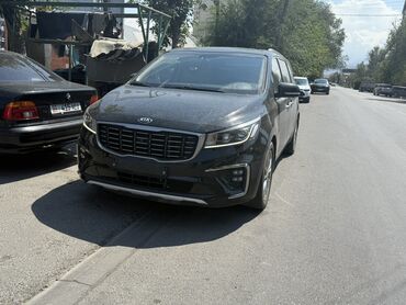 минивен руль слева: Kia Carnival: 2018 г., 2.2 л, Автоматические, Дизель, Минивэн