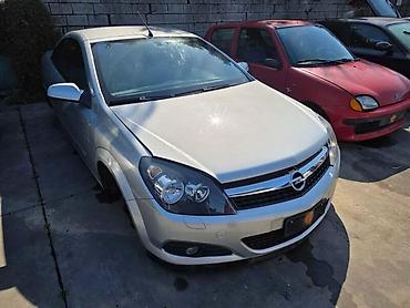 citroen jumpy: OPEL ASTRA H 2010. GOD. - KOMPLETAN AUTO U DELOVIMA | Opel Astra H — 4