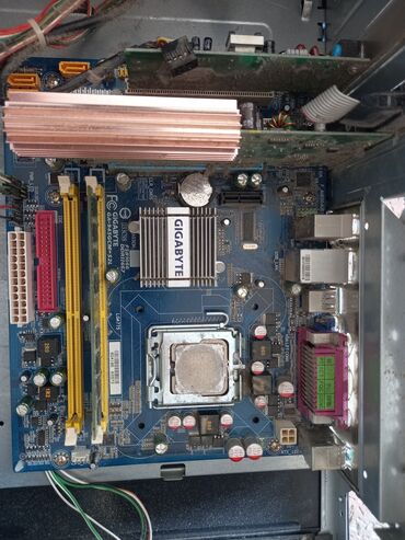 Другие комплектующие: Gigabyte LGA775 ana plata – Intel platforması üçün Xüsusiyyətlər: -