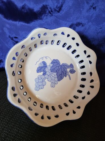 Činije: Cinija vintaz,nova rucno oslikana.pa glazirana. Cinija — 1