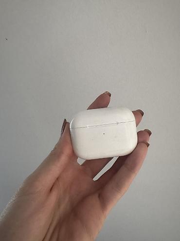 Apple iPhone: IPhone 12 128GB – odlično stanje  Na prodaju iPhone 12, 128GB, polovan — 8