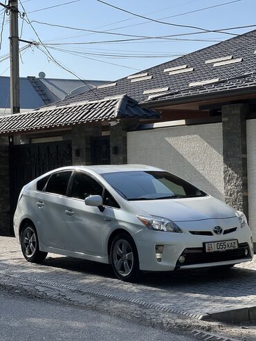 уто 404: Toyota Prius: 2013 г., 1.8 л, Вариатор, Гибрид, Хэтчбэк