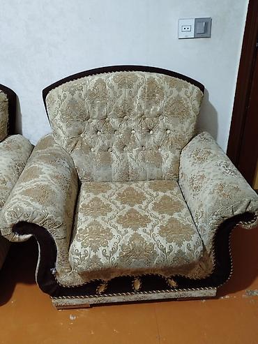 Kreslolar: Kreslo, Parça — 1