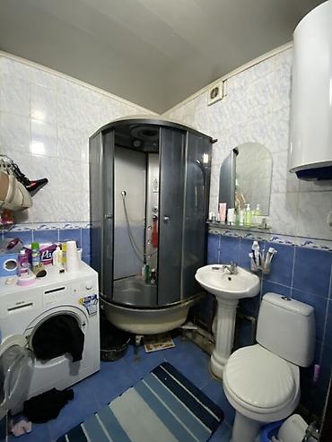 Продажа коттеджей и домов: Продаётся 2‑х этажный дом Локация: Ак-Орго ж/м Характеристики: - — 7