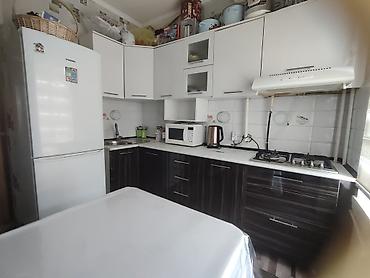 токмок покровка: 3 комнаты, 42 м², 105 серия, 1 этаж, Косметический ремонт — 3