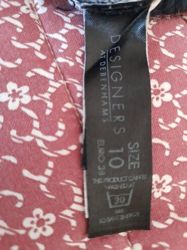 Qadın şalvarları: Müxtəlif markaların şalvarları. Birin qiyməti 10 man. Брюки различныx — 7