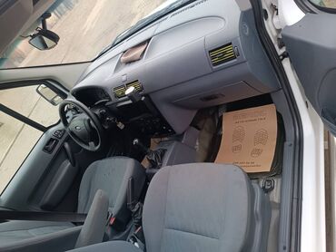 Ford: Ford Tourneo Connect: 1.8 l | 2008 il 342000 km Universal — 4