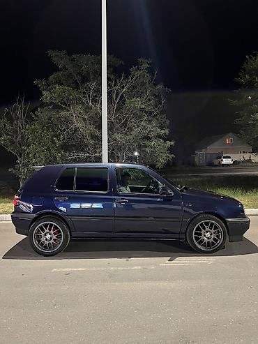 211 mers: Volkswagen Golf: 1993 г., 1.8 л, Механика, Бензин, Хэтчбэк — 3