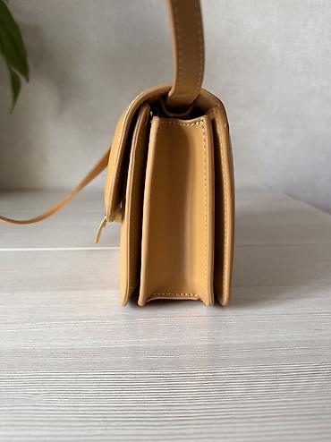 kipling monkey: Сумка из экокожи б/у 500 сом. Размер: длина 20 см, ширина 6,5 см — 2