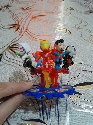 Manejlər: Kinder joy Marvel seriyası ● Doctor strange - 6 azn ● Her birinden