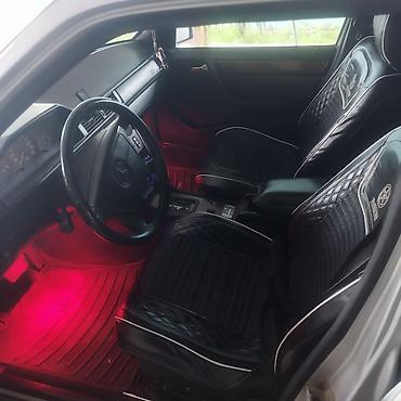 mercedes 160 a: Mercedes-Benz 200: 2 l | 1995 il Sedan — 4