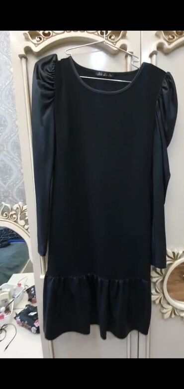 Ziyafət donları: Zərif dizaynlı tünd çəhrayı ziyafət/gecə geyimi. - Yarımətəkli — 3