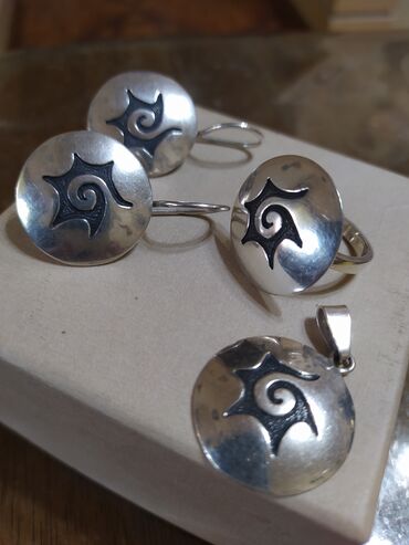 серебряное украшение: Серебряный набор: серьги,кольцо-18 размеркулон.новый.в этно стиле