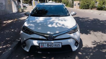 Toyota: Toyota Corolla: 2018 г., 1.8 л, Вариатор, Гибрид, Седан