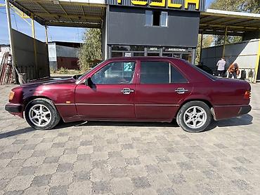 бак 210 мерс: Mercedes-Benz W124: 1992 г., 3 л, Автомат, Дизель, Седан — 4