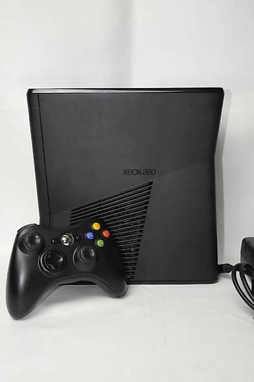 igrice za decu: U ponudi XBOX 360. Konzola je vrlo korektno očuvana sa malim znakovima — 7