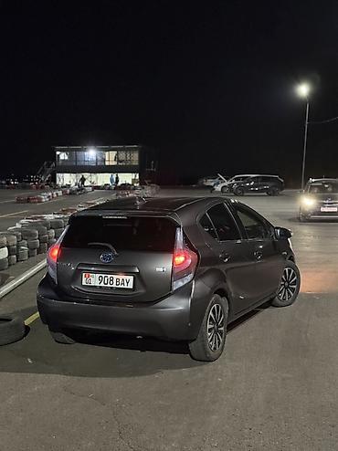 toyota ed: Toyota Aqua: 2016 г., 1.5 л, Вариатор, Гибрид, Хэтчбэк — 4